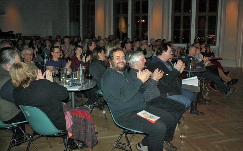 Kufa-Publikum mit Cheforganisator Reinhard 'Pfeffi' Ständer.