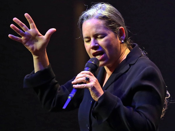 Natalie Merchant * Foto: Andy Argyrakis
