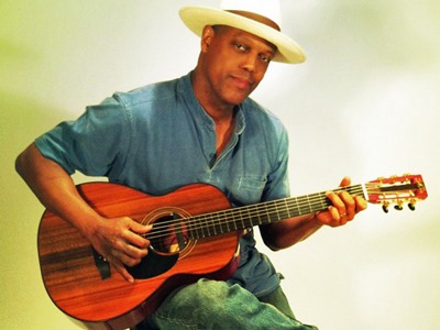 Eric Bibb * Foto: Patricia de Gorostarzu