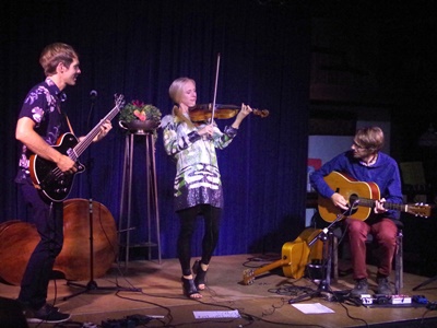 Lena Jonsson Trio * Foto: Guido Diesing Lena Jonsson Trio * Foto: Guido Diesing