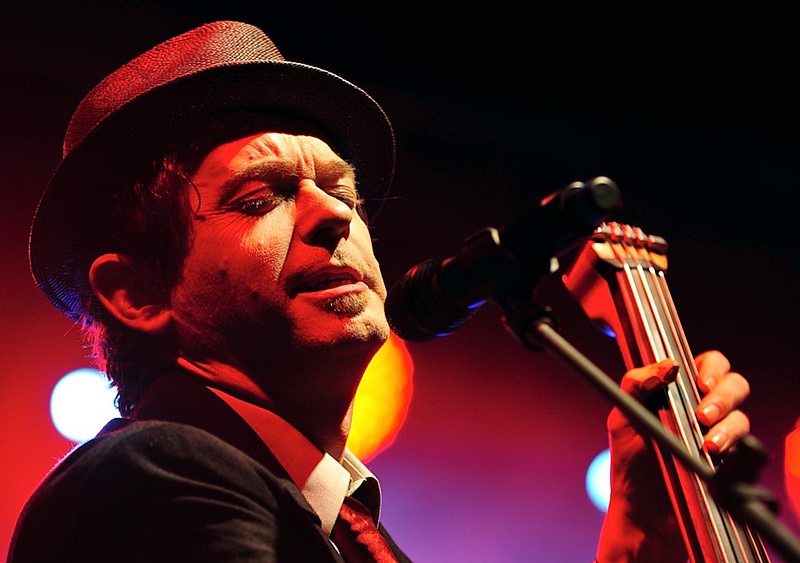 Adrian Stout (The Tiger Lillies) - Doris Joosten