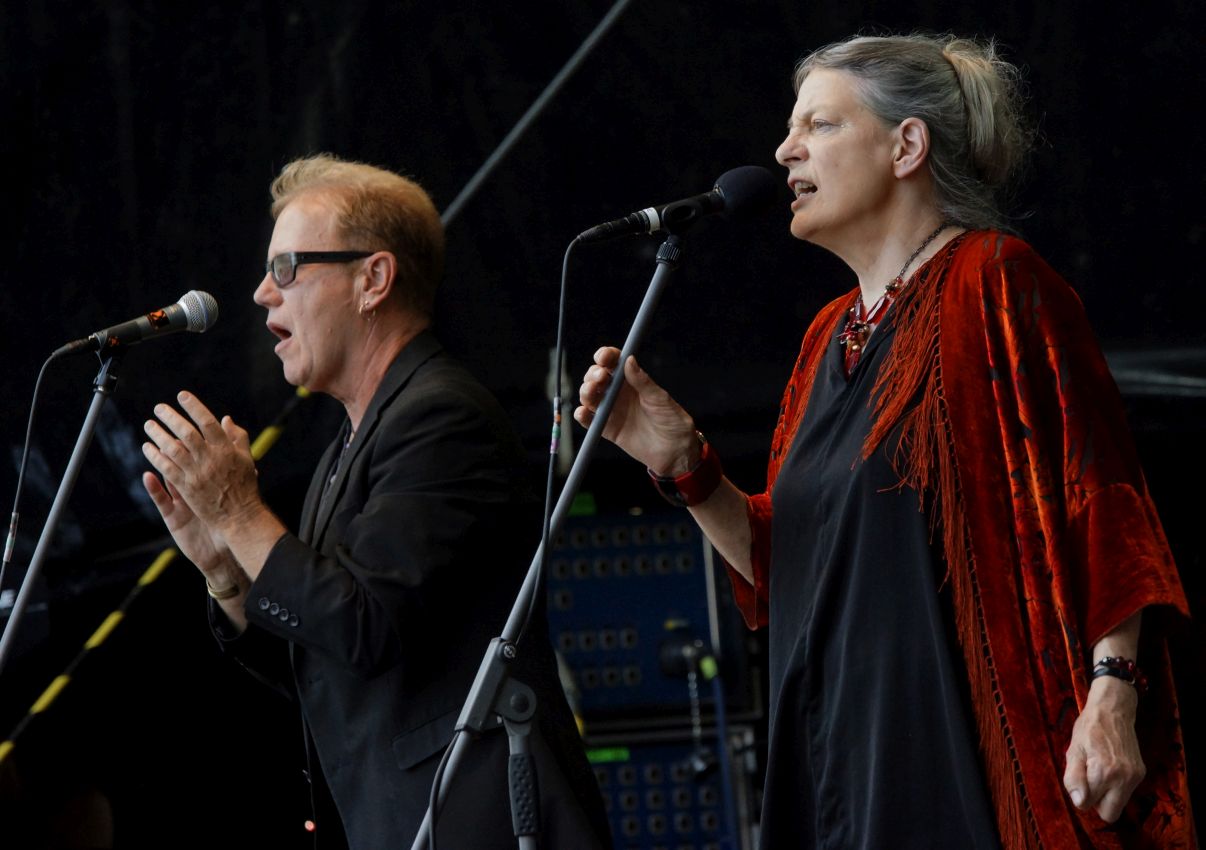 June Tabor mit John Jones (Oysterband) 2014