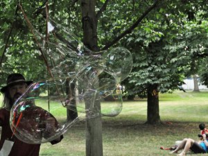 Seifenblasen im Heinepark 2014
