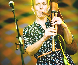 RUTH - Andrea Hotzko