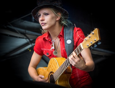 Cynthia Nikschas bei Sommernachtspoeten